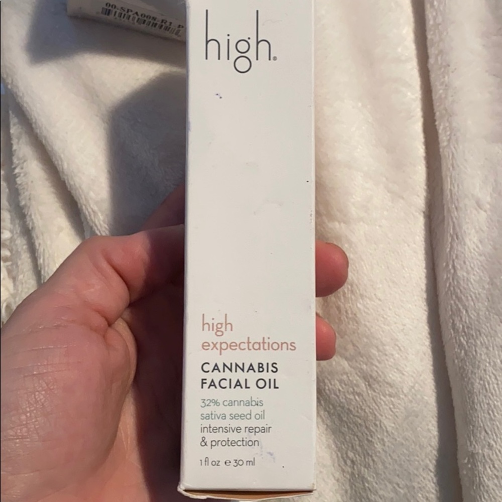 High beauty cannabis facial oil